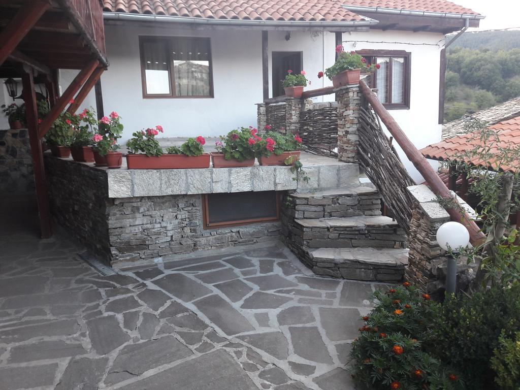 Sharkov Guest House Dolen  Eksteriør billede